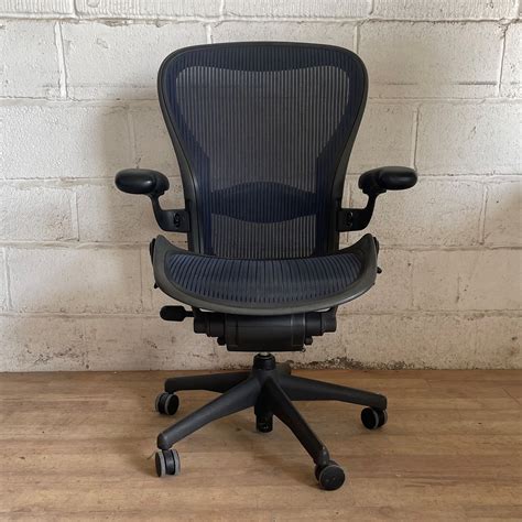 refurbished aeron chair size c